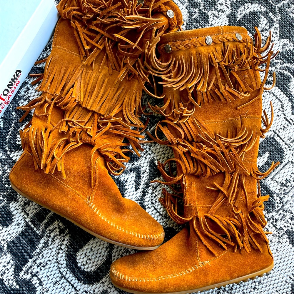 Size 7 original MINNETONKA MOCCASINS